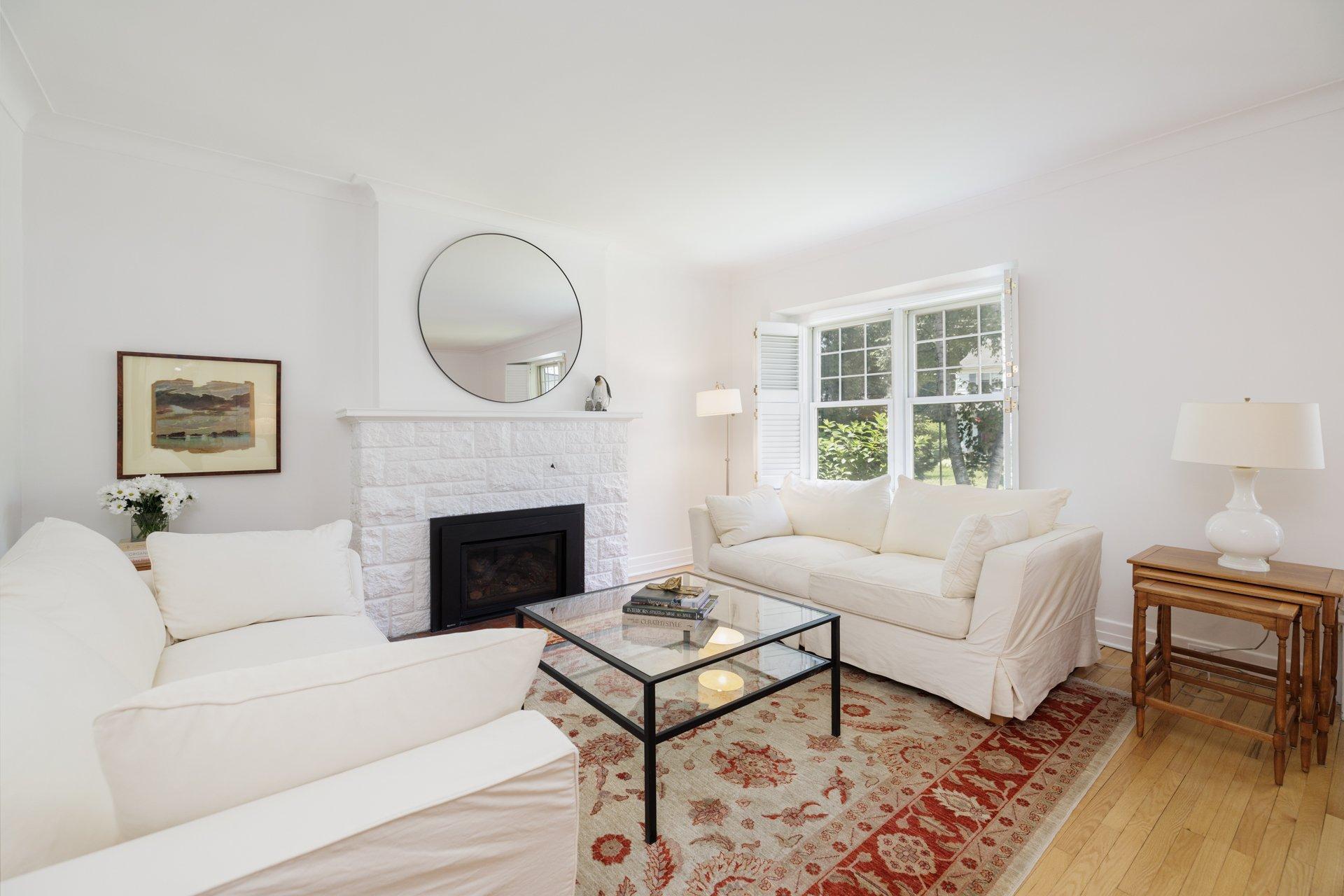 









29


Av. Brunet

,
Pointe-Claire,




QC
H9S4T4

