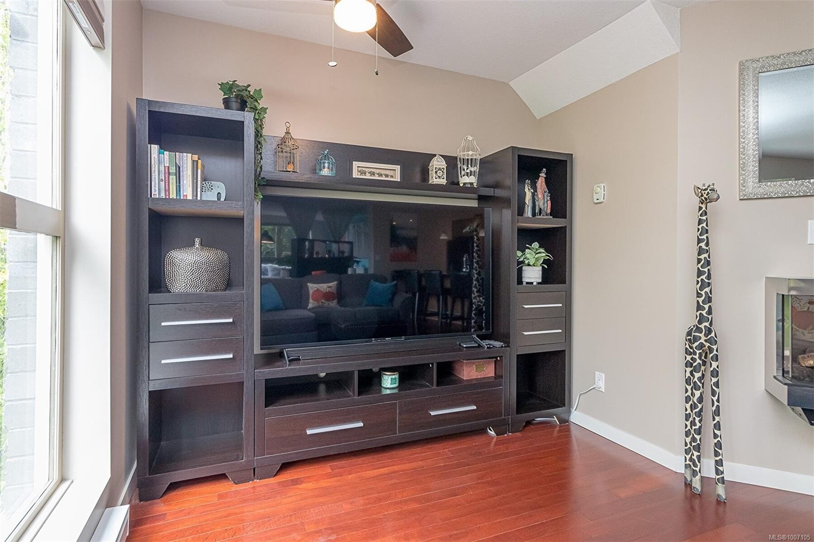 









555


Franklyn

St, 320,
Nanaimo,




BC
V9R 2X9

