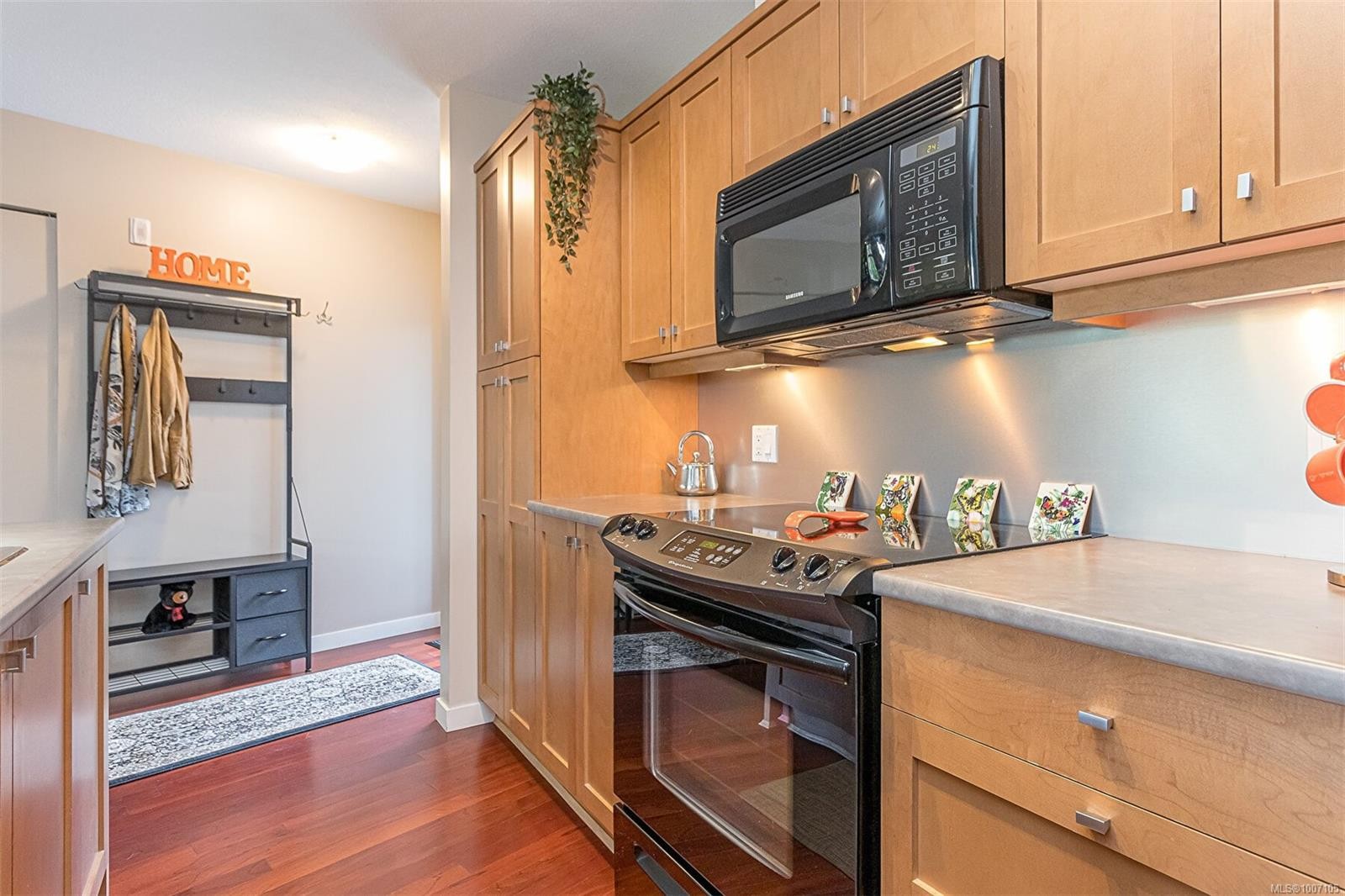 









555


Franklyn

St, 320,
Nanaimo,




BC
V9R 2X9


