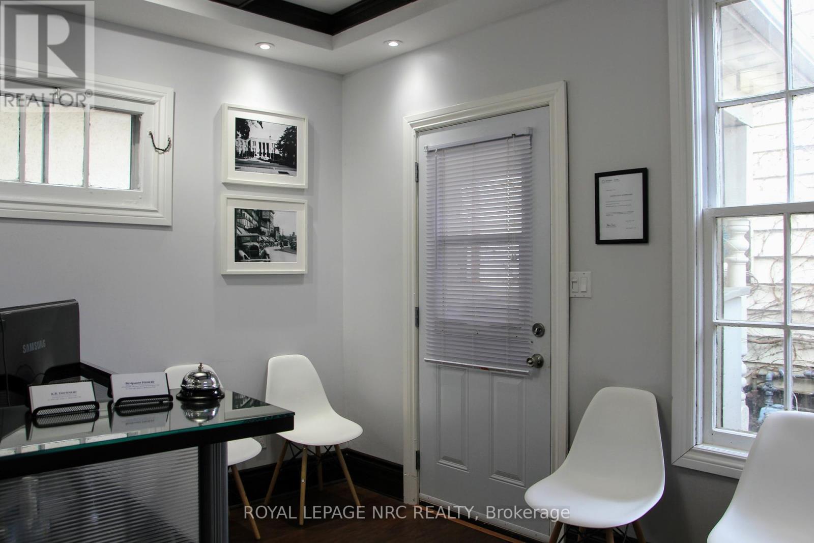 












19 COURT STREET

,
St. Catharines (Downtown),




Ontario
L2R4R5


