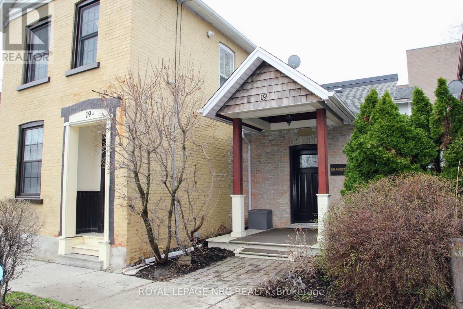 












19 COURT STREET

,
St. Catharines (Downtown),




Ontario
L2R4R5

