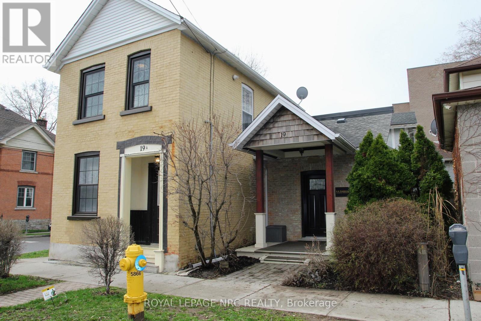 












19 COURT STREET

,
St. Catharines (Downtown),




Ontario
L2R4R5

