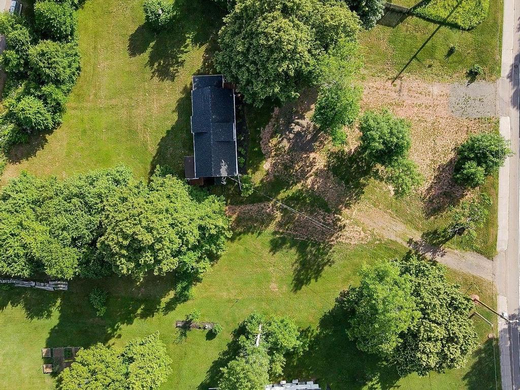 












43 Keppoch Road

,
Stratford,







PE
C1B 2S9

