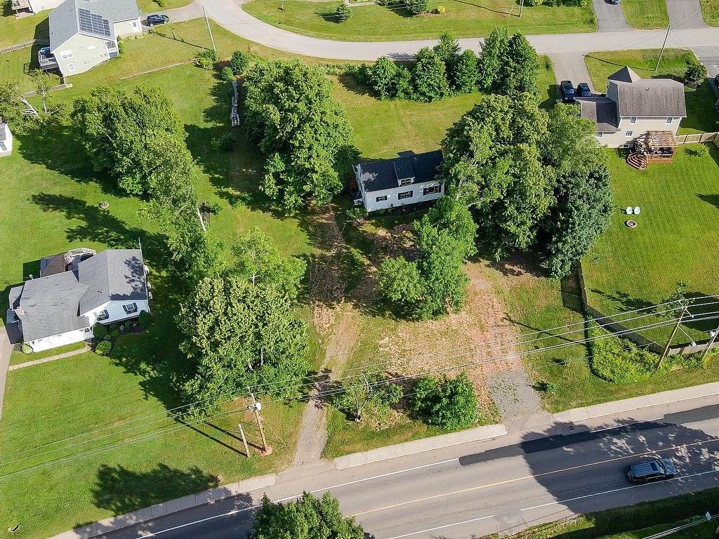 












43 Keppoch Road

,
Stratford,







PE
C1B 2S9

