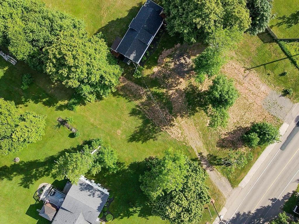 












43 Keppoch Road

,
Stratford,







PE
C1B 2S9

