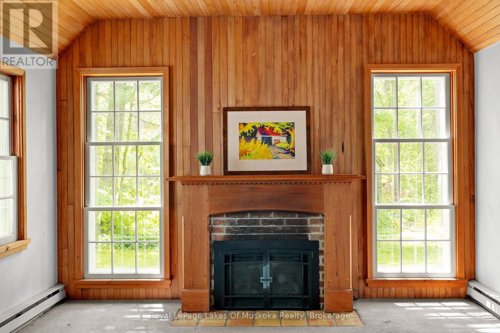 












23 FIRST STREET

,
Kawartha Lakes (Fenelon),




Ontario
K0M1N0

