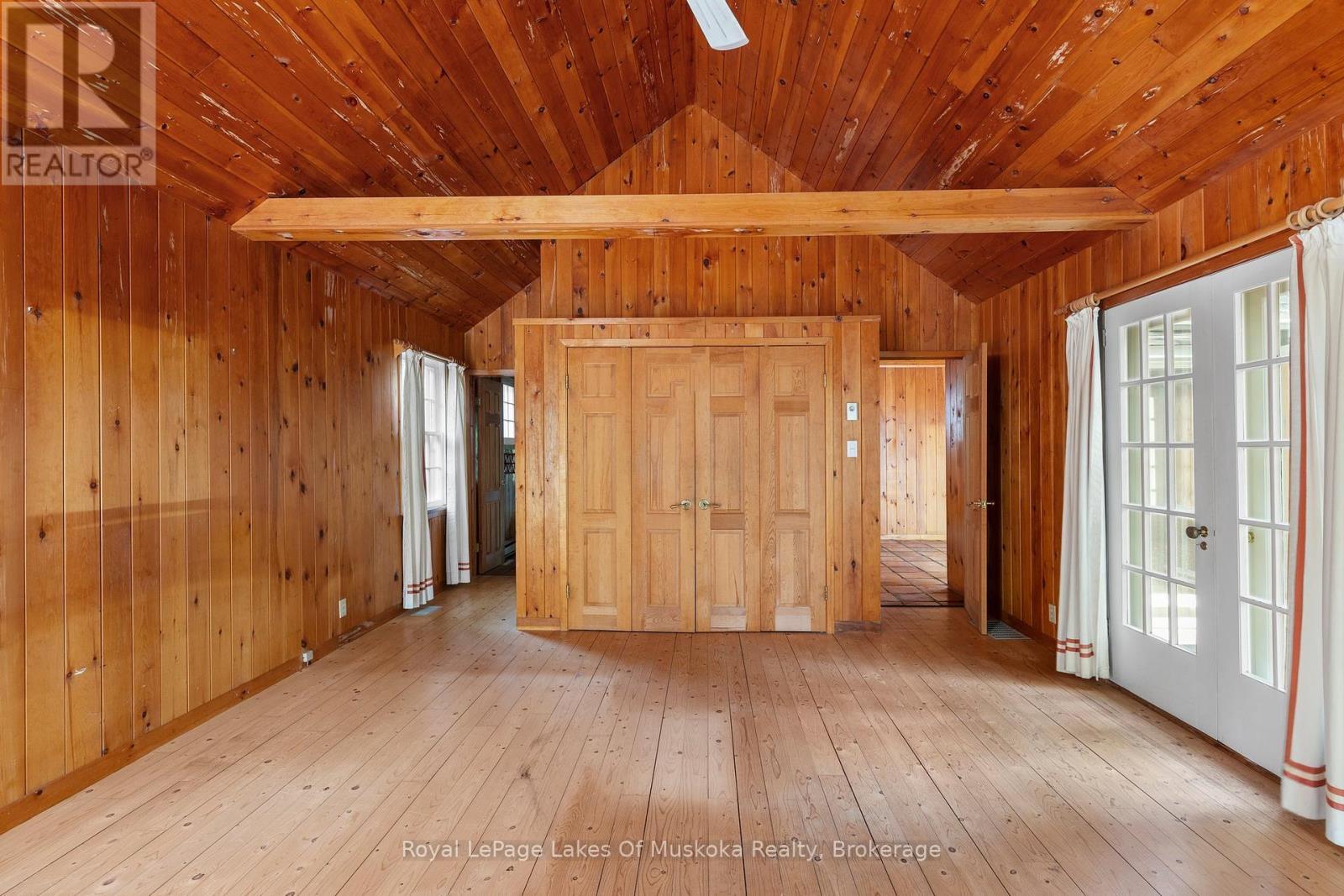 












23 FIRST STREET

,
Kawartha Lakes (Fenelon),




Ontario
K0M1N0

