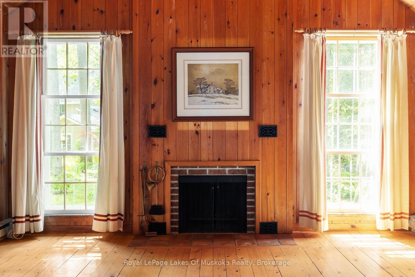 












23 FIRST STREET

,
Kawartha Lakes (Fenelon),




Ontario
K0M1N0

