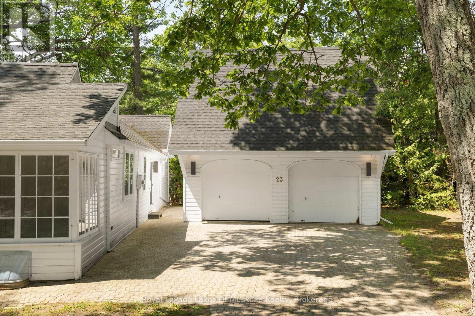 












23 FIRST STREET

,
Kawartha Lakes (Fenelon),




Ontario
K0M1N0

