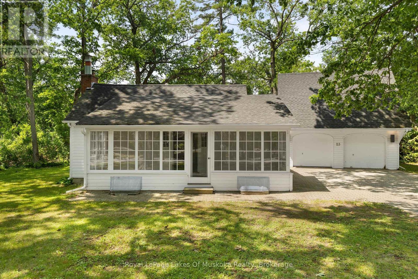 












23 FIRST STREET

,
Kawartha Lakes (Fenelon),




Ontario
K0M1N0

