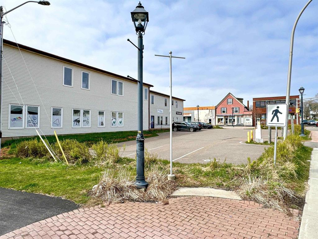












210-216 Water Street

,
Summerside,




PE
C1N 1B3

