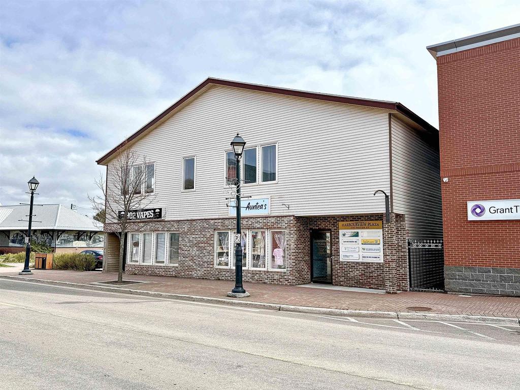 












210-216 Water Street

,
Summerside,




PE
C1N 1B3

