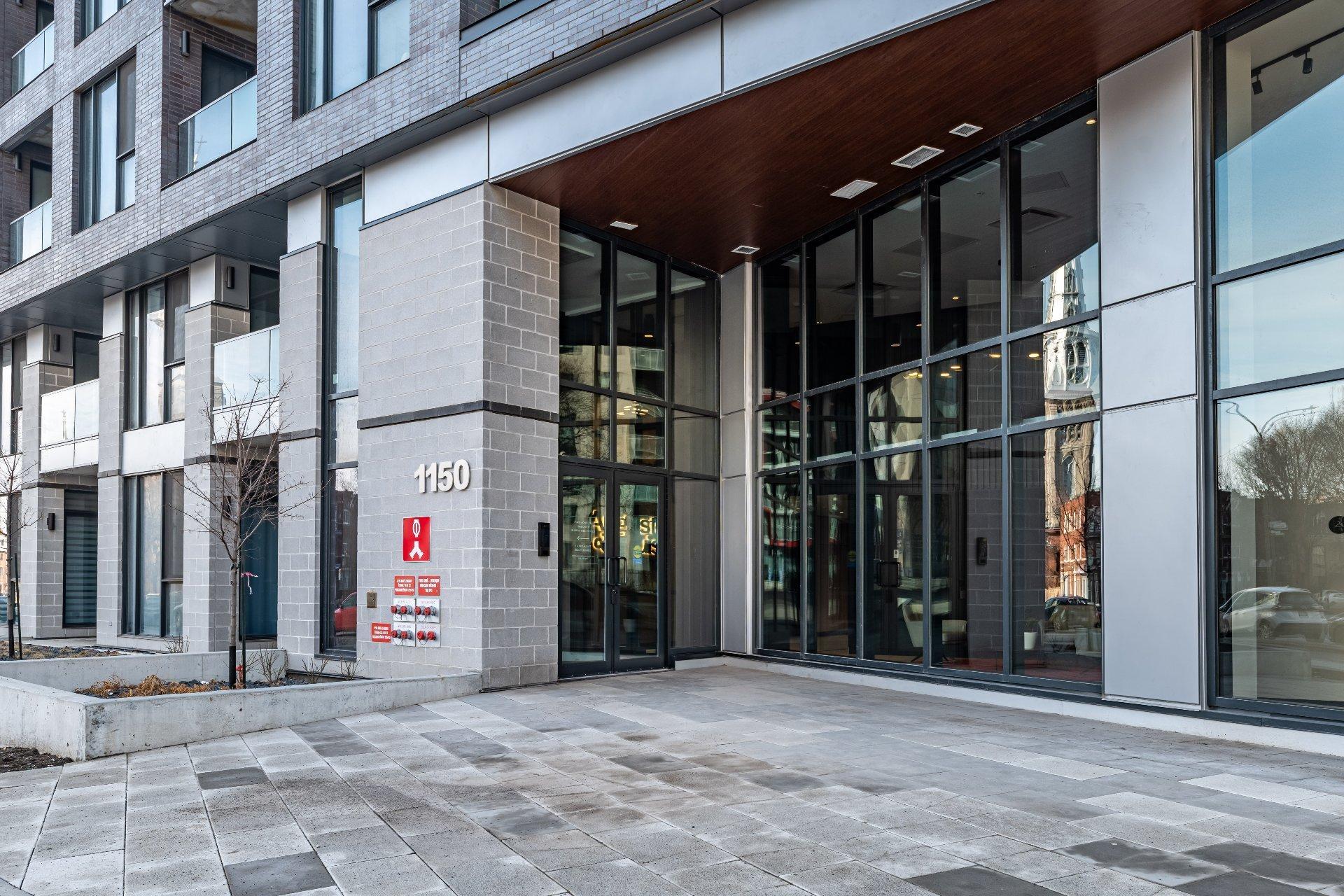 









1150


Boul. René-Lévesque E.

, 823,
Montréal (Ville-Marie),




QC
H2L0J6

