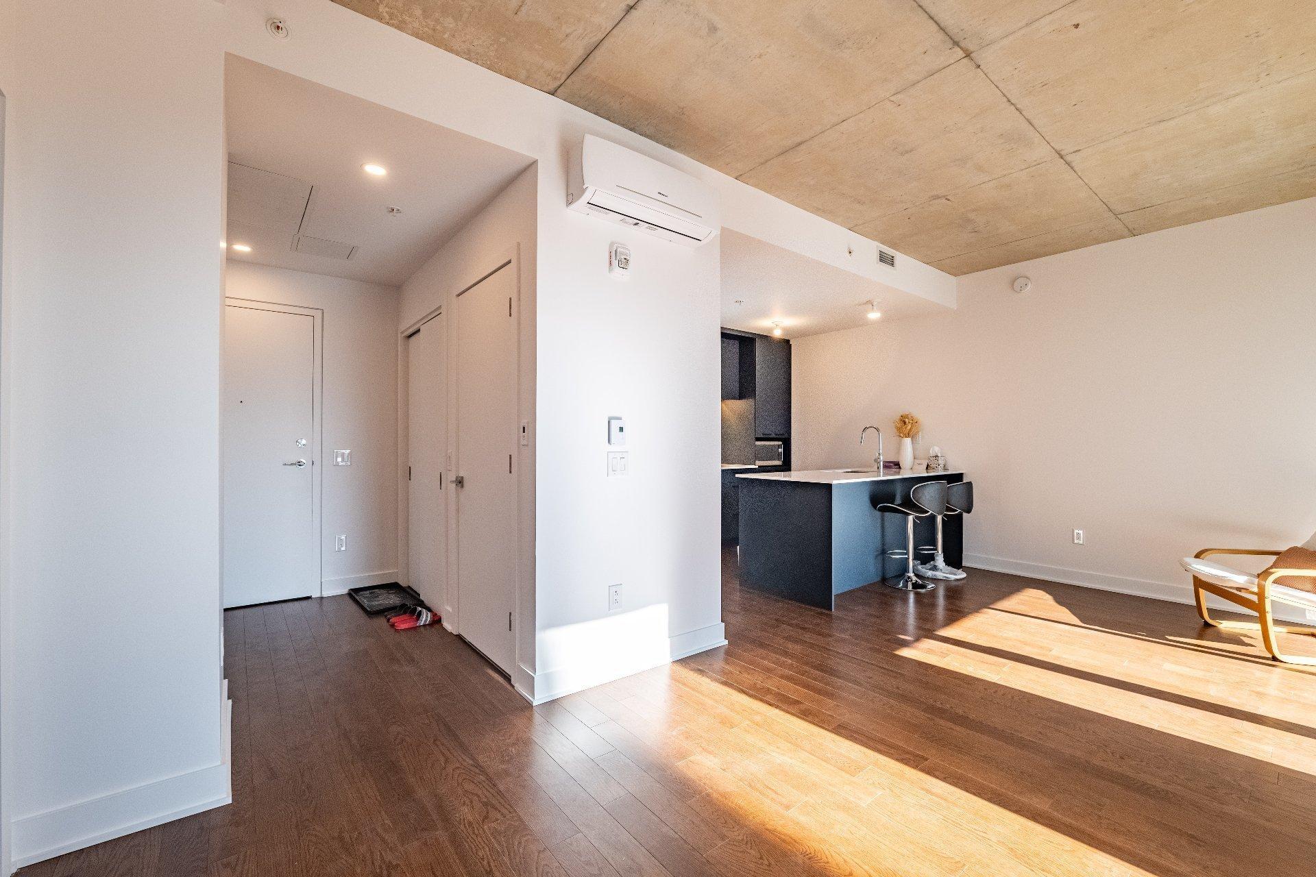 









1150


Boul. René-Lévesque E.

, 823,
Montréal (Ville-Marie),




QC
H2L0J6

