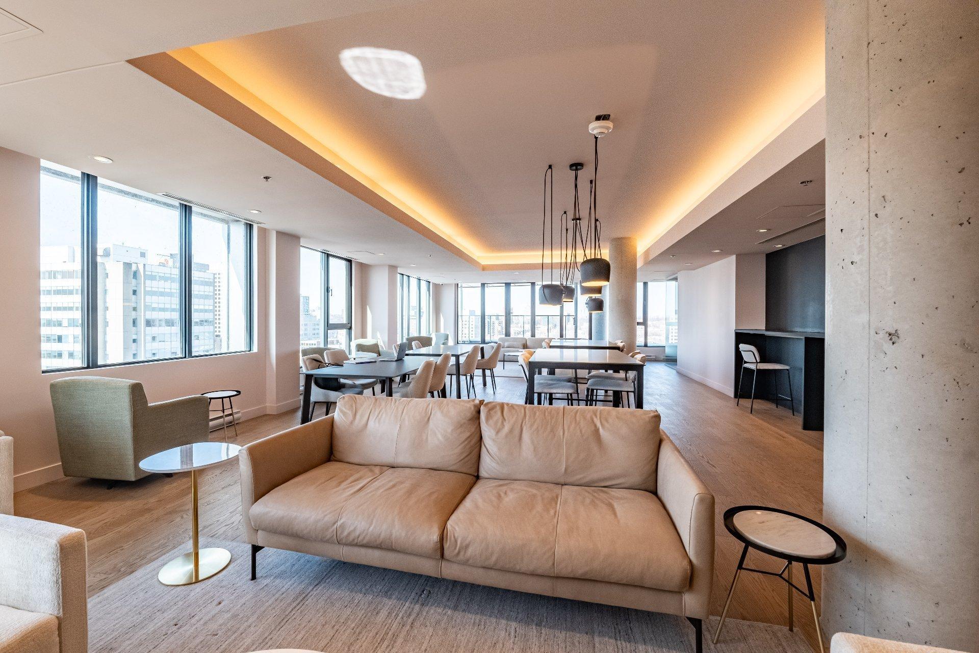 









1150


Boul. René-Lévesque E.

, 823,
Montréal (Ville-Marie),




QC
H2L0J6

