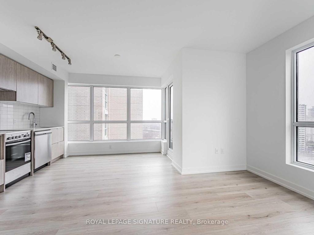 









395


Bloor

Street East, 1411,
Toronto,




ON
M4W 0B4

