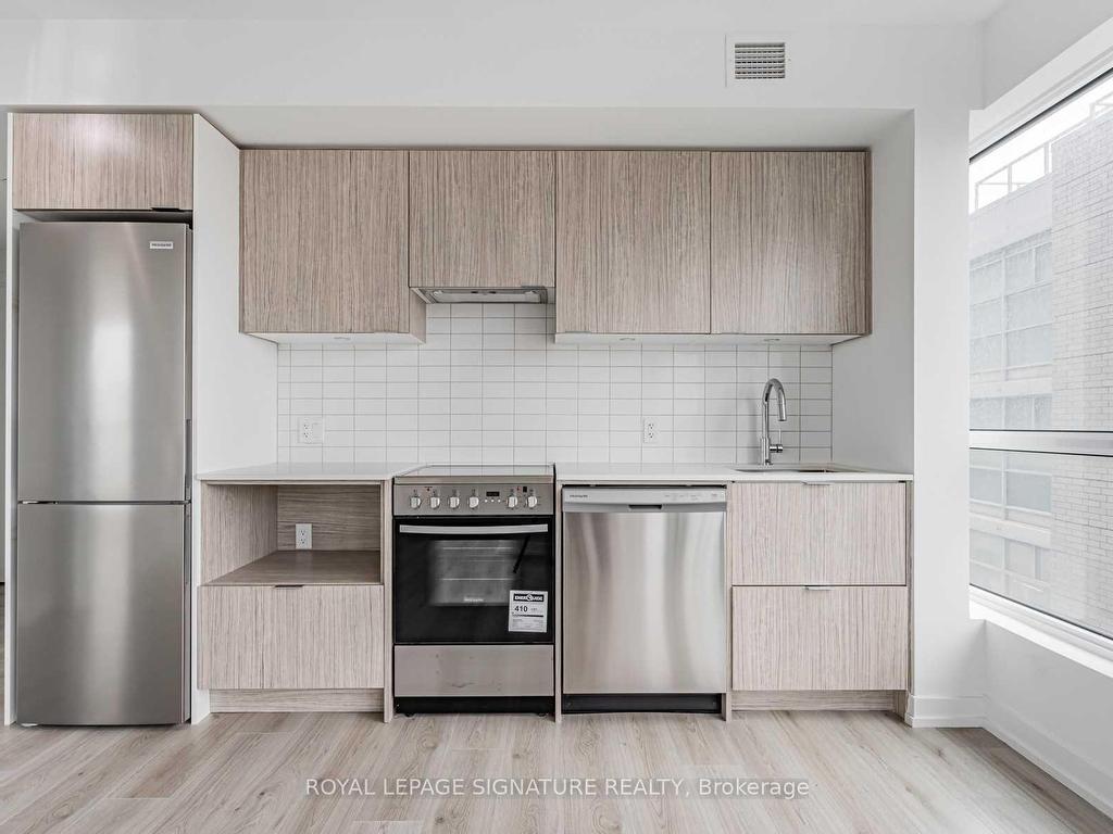 









395


Bloor

Street East, 1411,
Toronto,




ON
M4W 0B4

