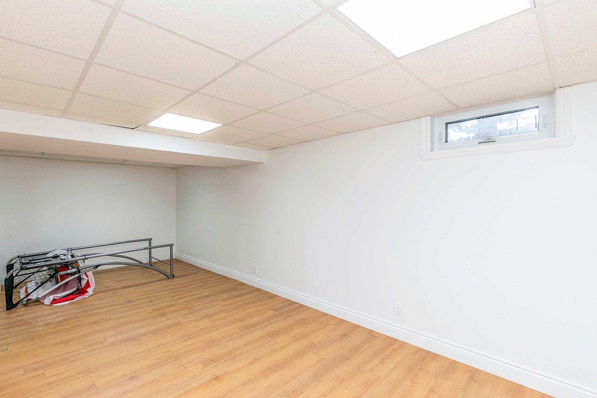









97


Rue Chatillon

,
Dollard-des-Ormeaux,




QC
H9B1B4

