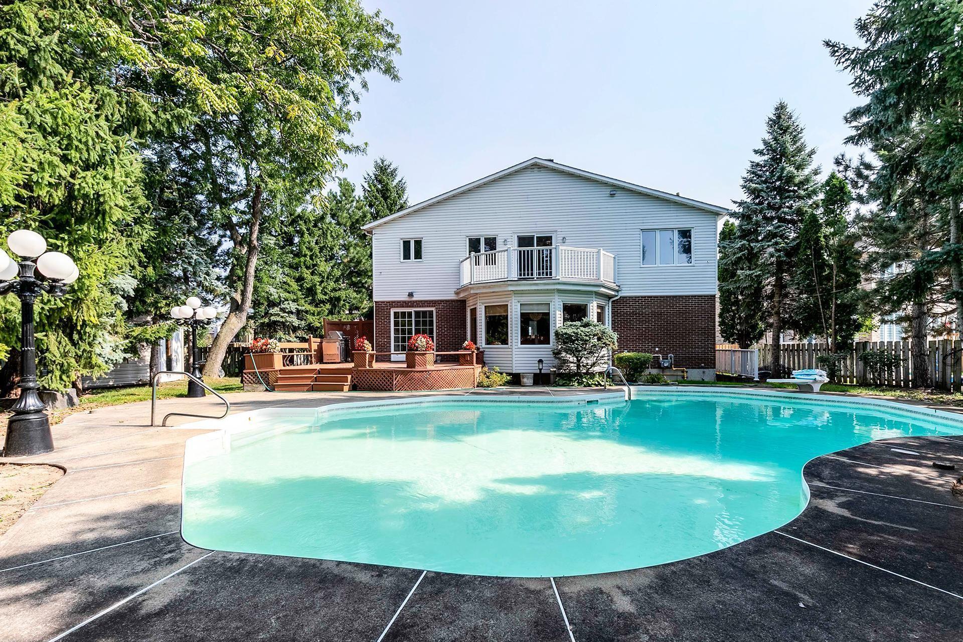 









97


Rue Chatillon

,
Dollard-des-Ormeaux,




QC
H9B1B4

