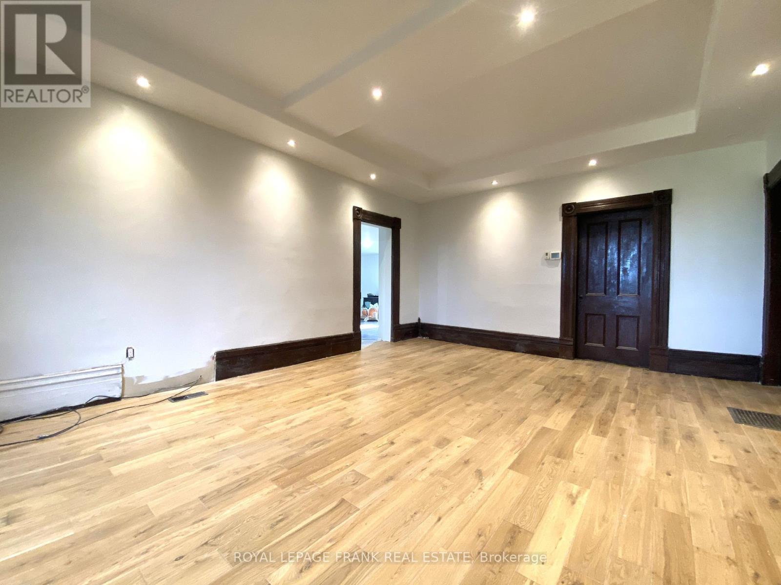 












2432 B COUNTY ROAD 8 S

,
Trent Hills,







Ontario
K7R3K7

