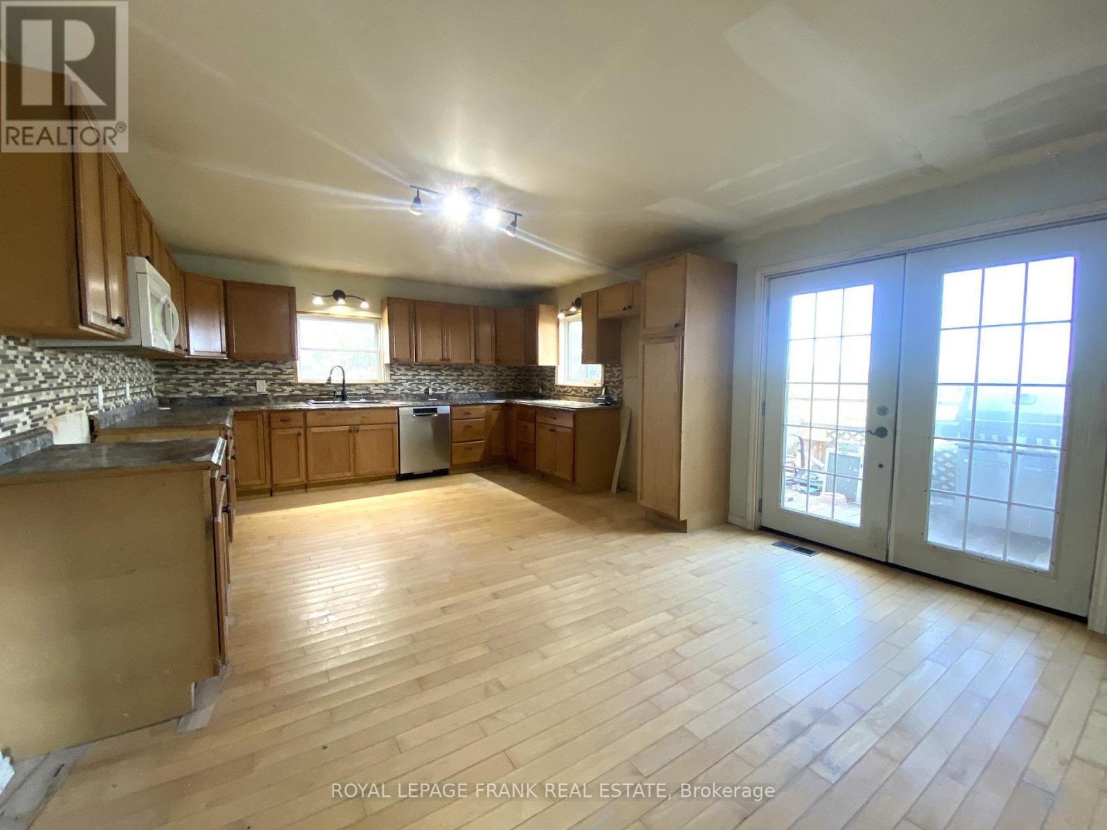












2432 B COUNTY ROAD 8 S

,
Trent Hills,







Ontario
K7R3K7

