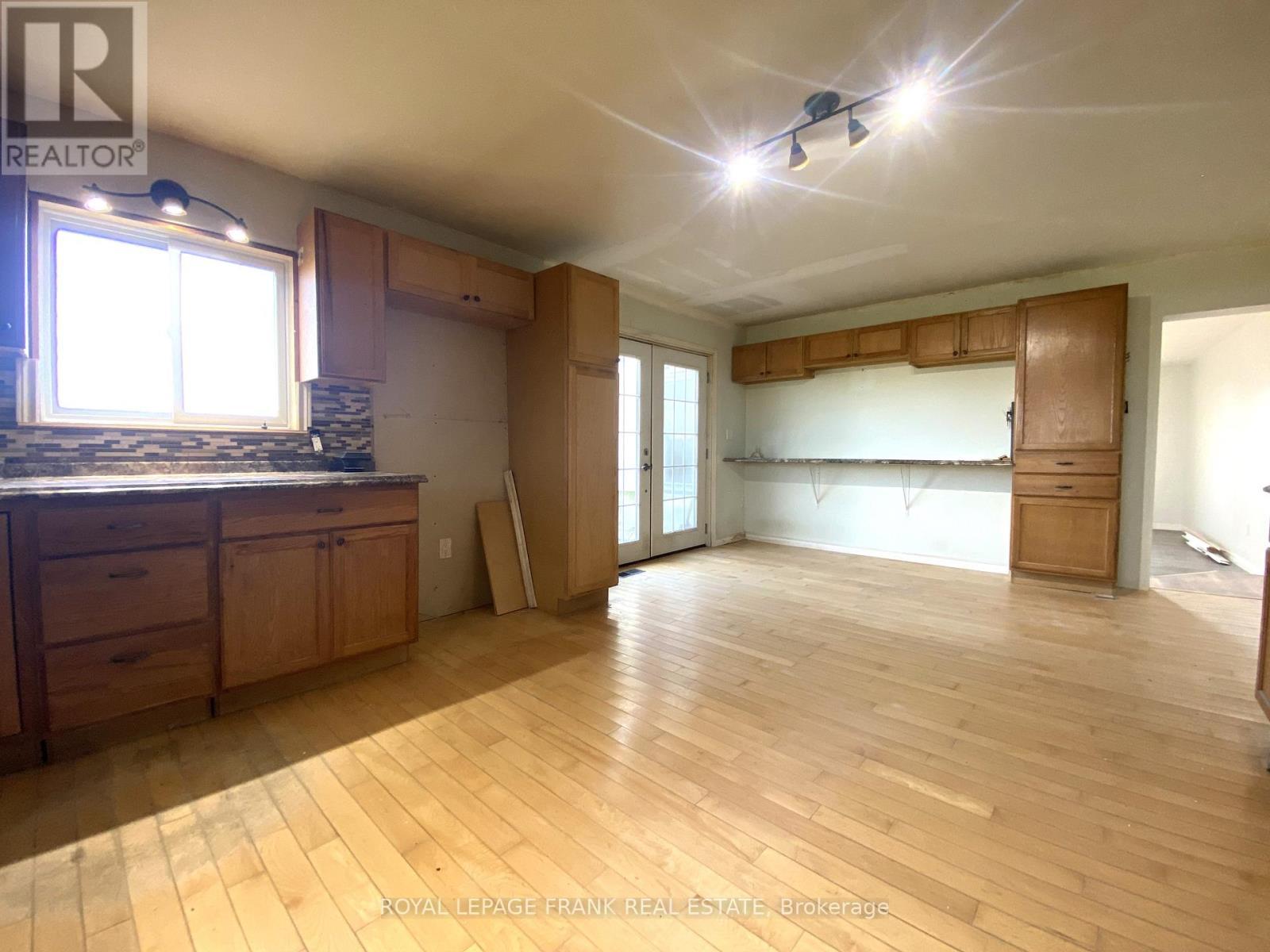 












2432 B COUNTY ROAD 8 S

,
Trent Hills,







Ontario
K7R3K7

