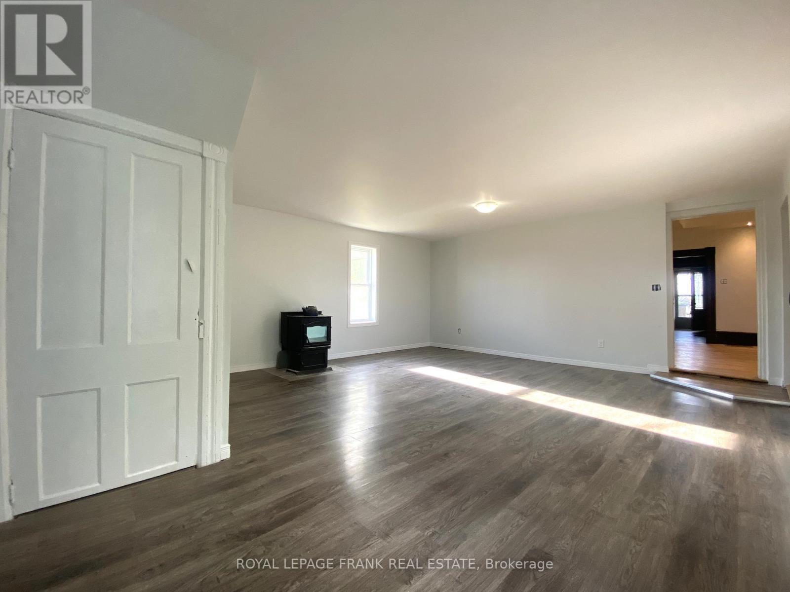 












2432 B COUNTY ROAD 8 S

,
Trent Hills,







Ontario
K7R3K7

