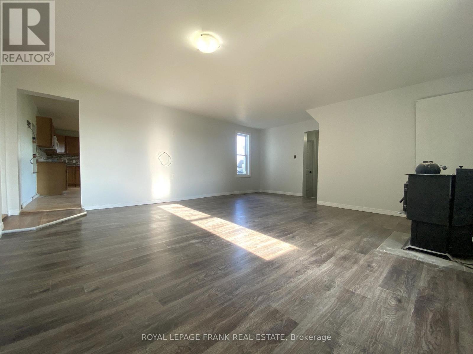 












2432 B COUNTY ROAD 8 S

,
Trent Hills,







Ontario
K7R3K7

