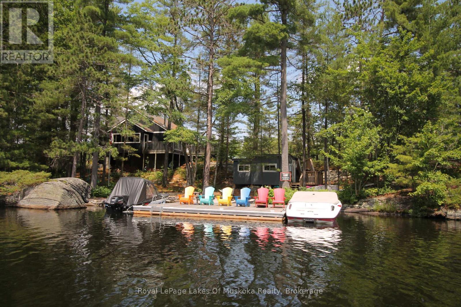 












1 3LN BERKINSHAW ISLAND

,
Gravenhurst (Muskoka (S)),




Ontario
P1P1R2

