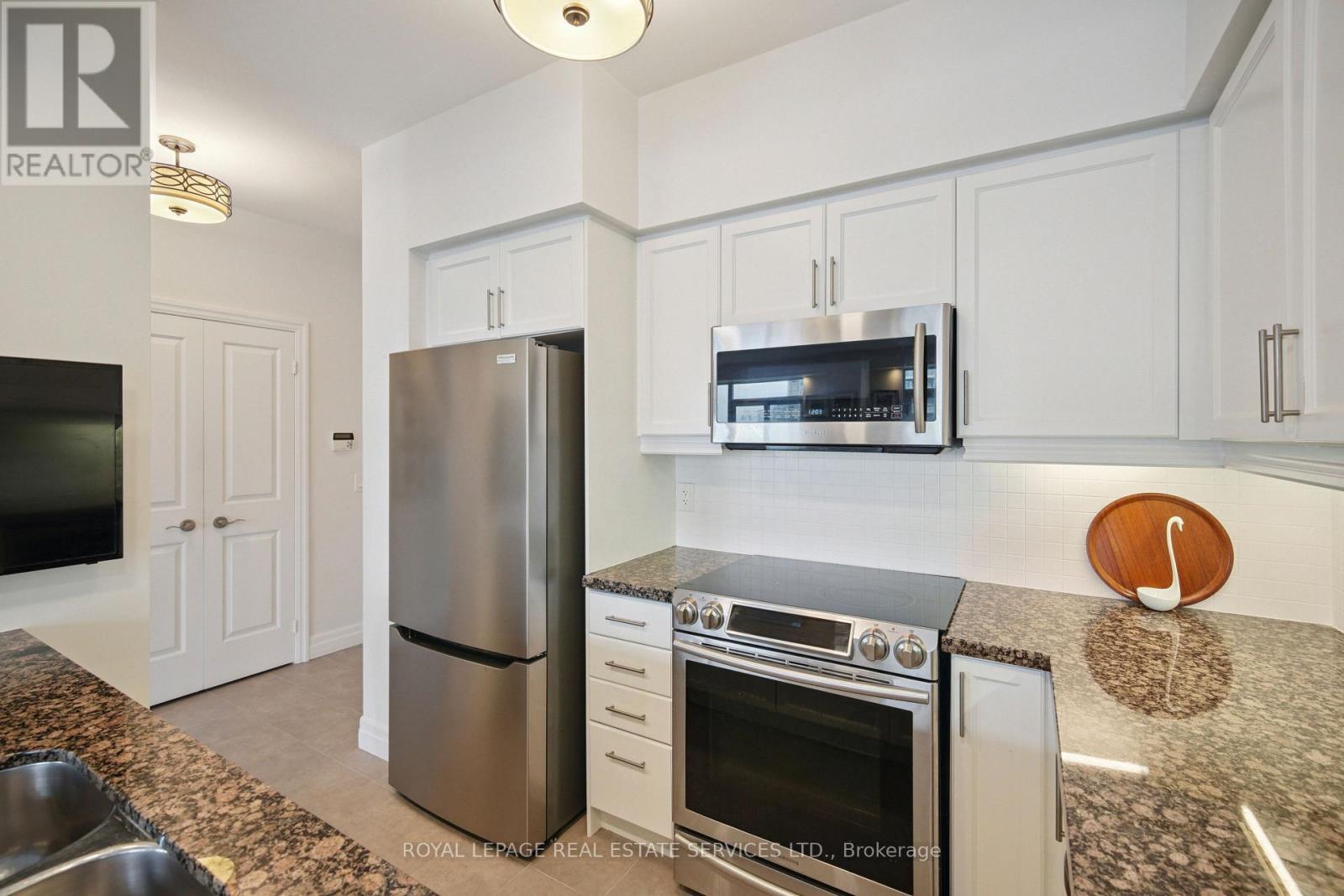 












1102 - 58 MARINE PARADE DRIVE

,
Toronto,




Ontario
M8V4G1

