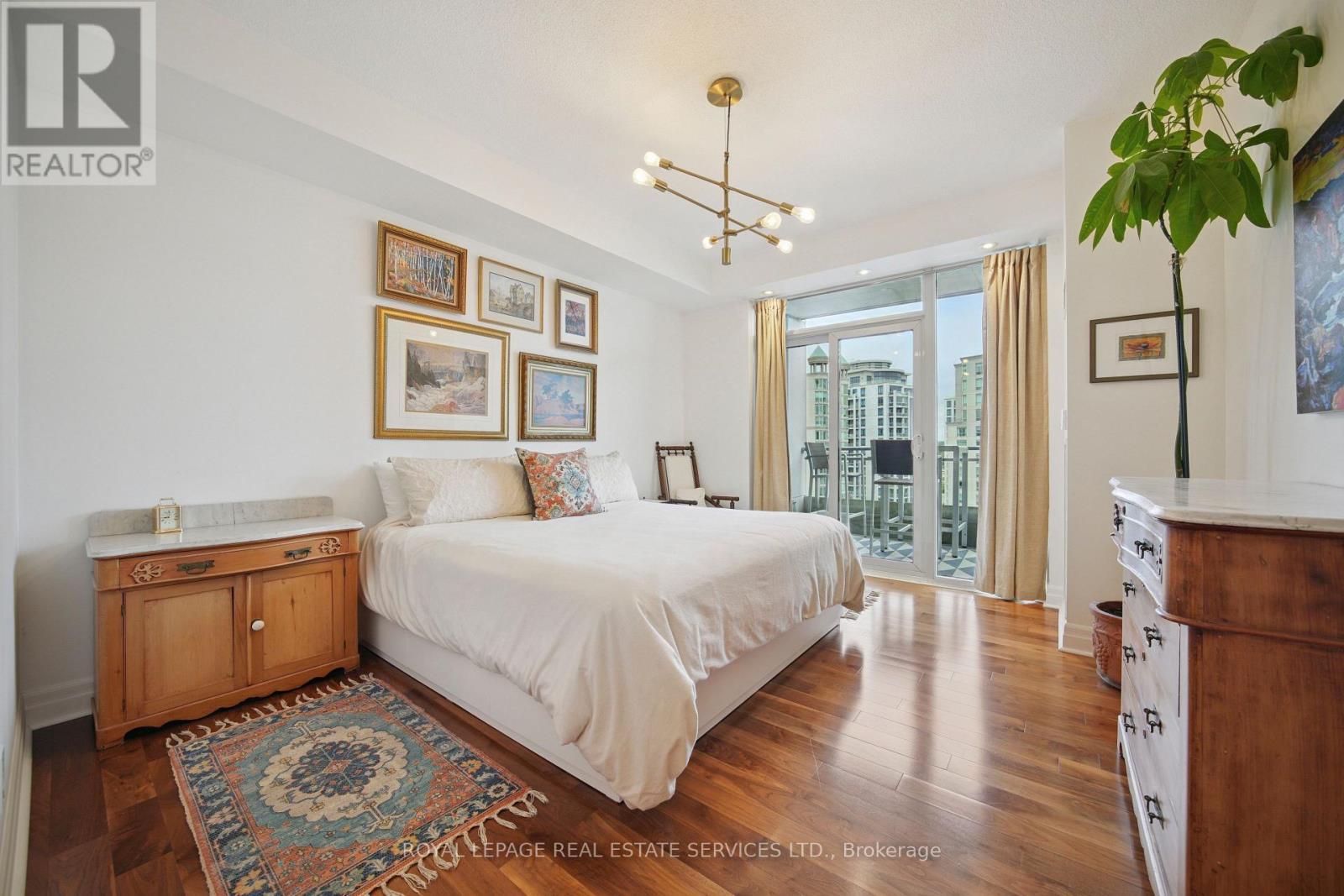 












1102 - 58 MARINE PARADE DRIVE

,
Toronto,




Ontario
M8V4G1

