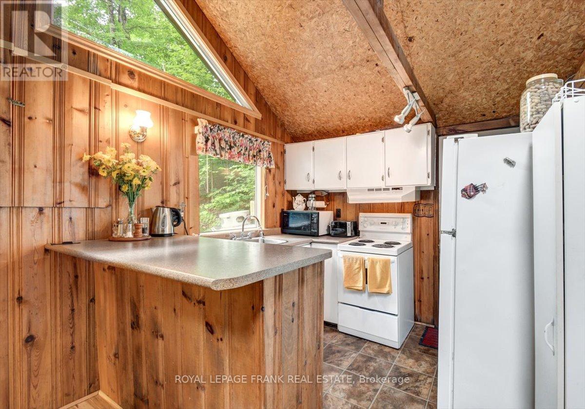 












48 BAY VIEW LANE

,
Tudor and Cashel (Tudor Ward),




Ontario
K0L1W0

