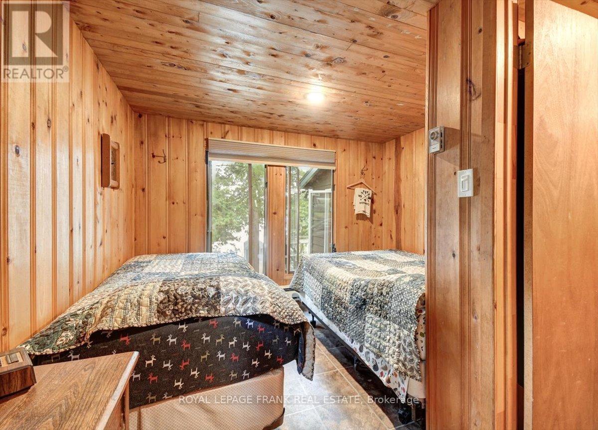 












48 BAY VIEW LANE

,
Tudor and Cashel (Tudor Ward),




Ontario
K0L1W0

