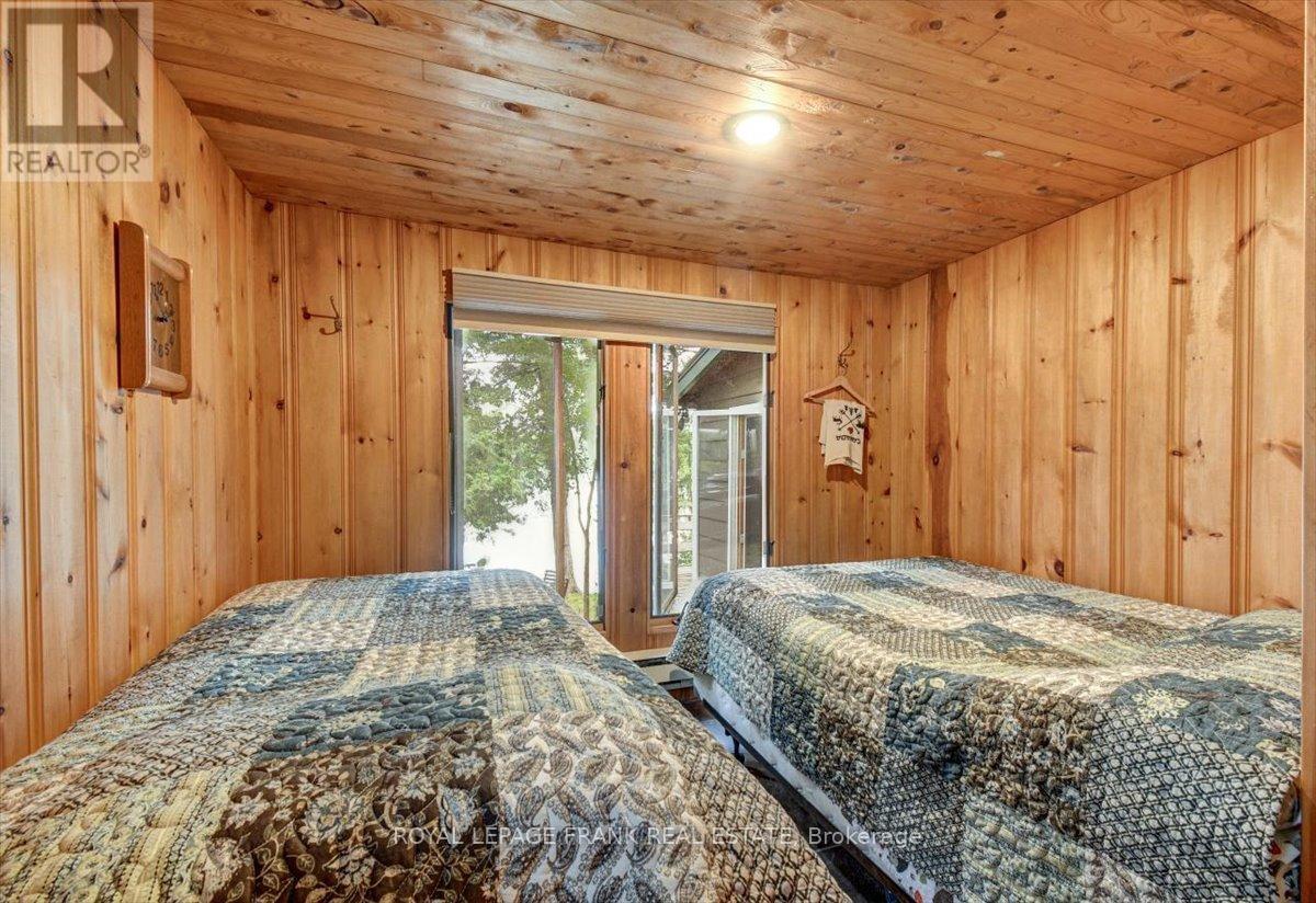 












48 BAY VIEW LANE

,
Tudor and Cashel (Tudor Ward),




Ontario
K0L1W0

