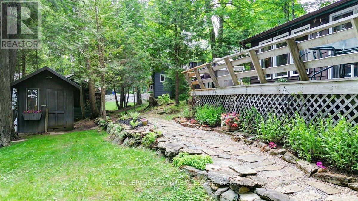 












48 BAY VIEW LANE

,
Tudor and Cashel (Tudor Ward),




Ontario
K0L1W0

