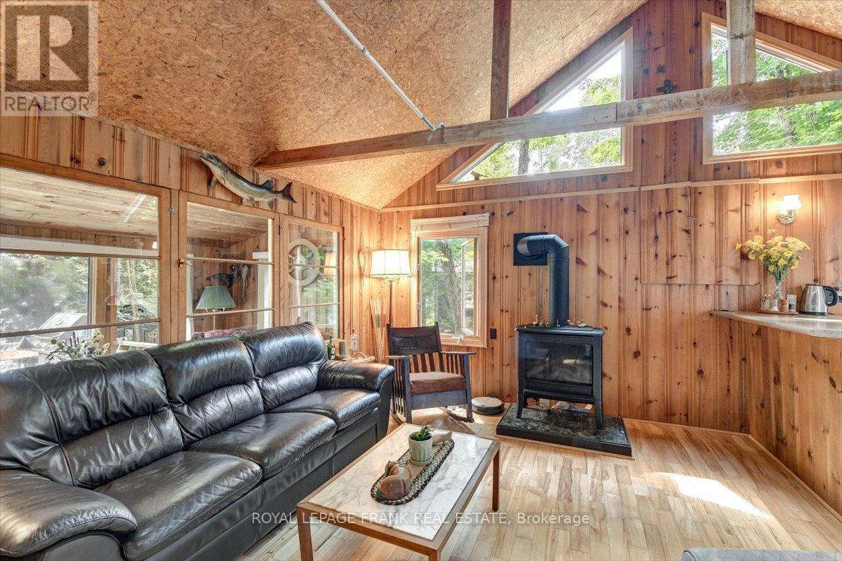 












48 BAY VIEW LANE

,
Tudor and Cashel (Tudor Ward),




Ontario
K0L1W0

