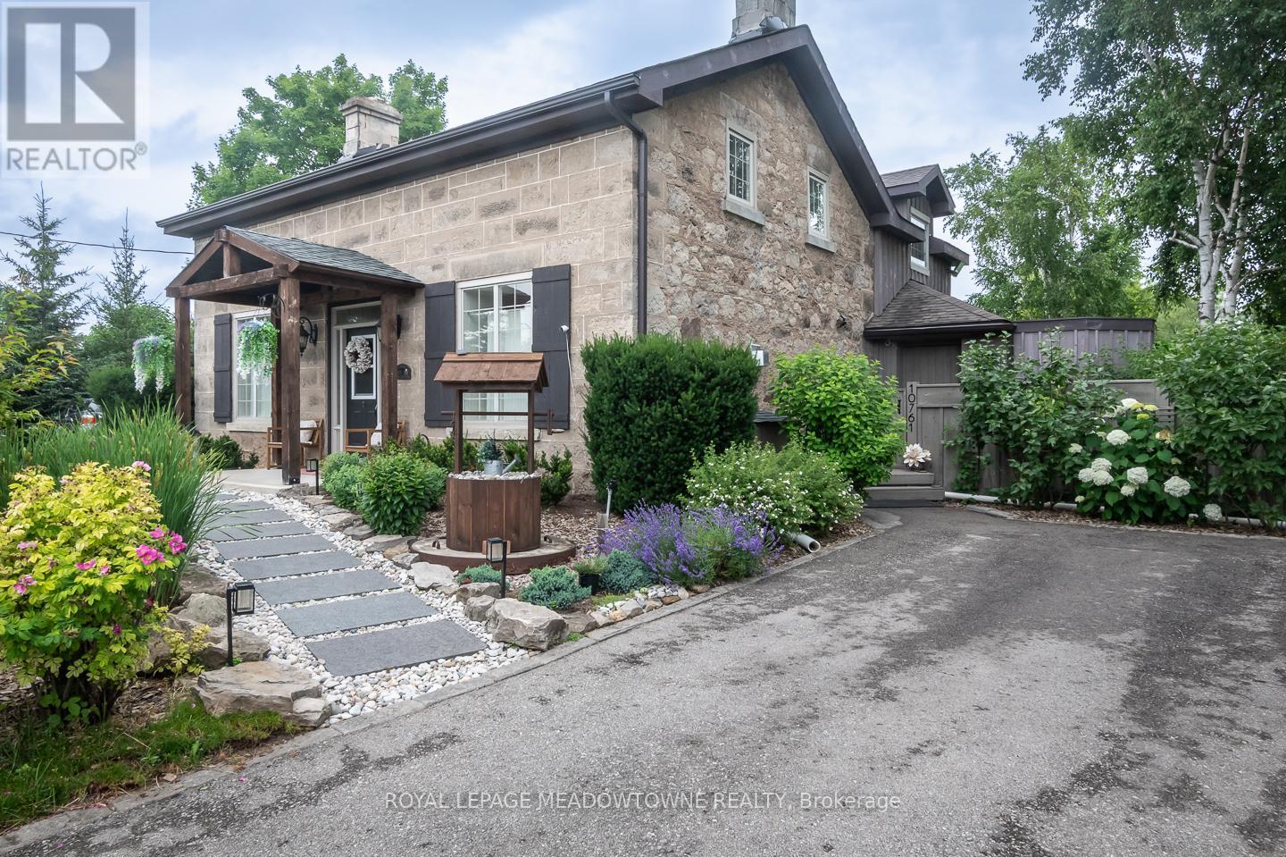 












10761 GUELPH LINE

,
Milton,




Ontario
L0P1B0

