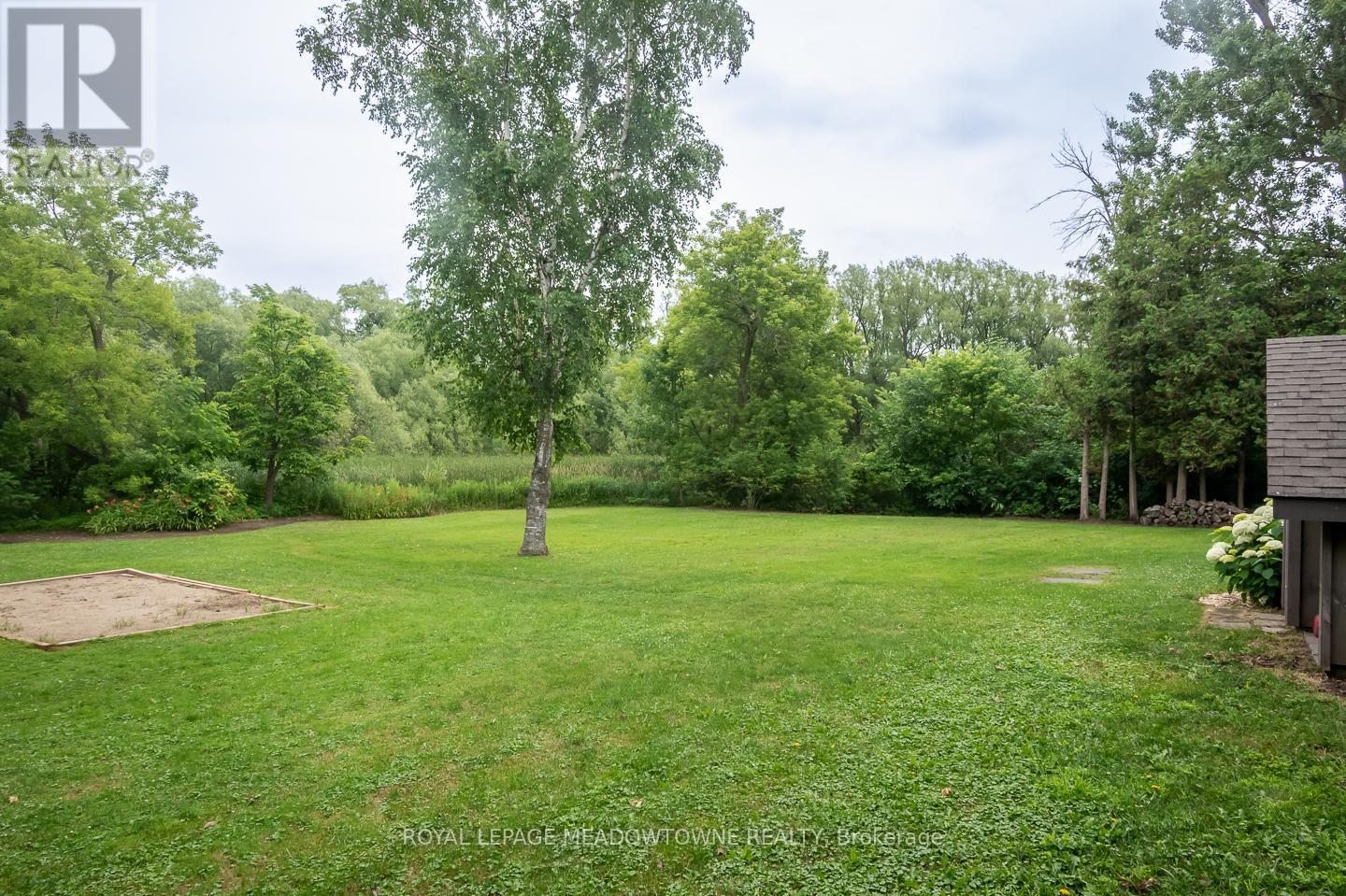 












10761 GUELPH LINE

,
Milton,




Ontario
L0P1B0

