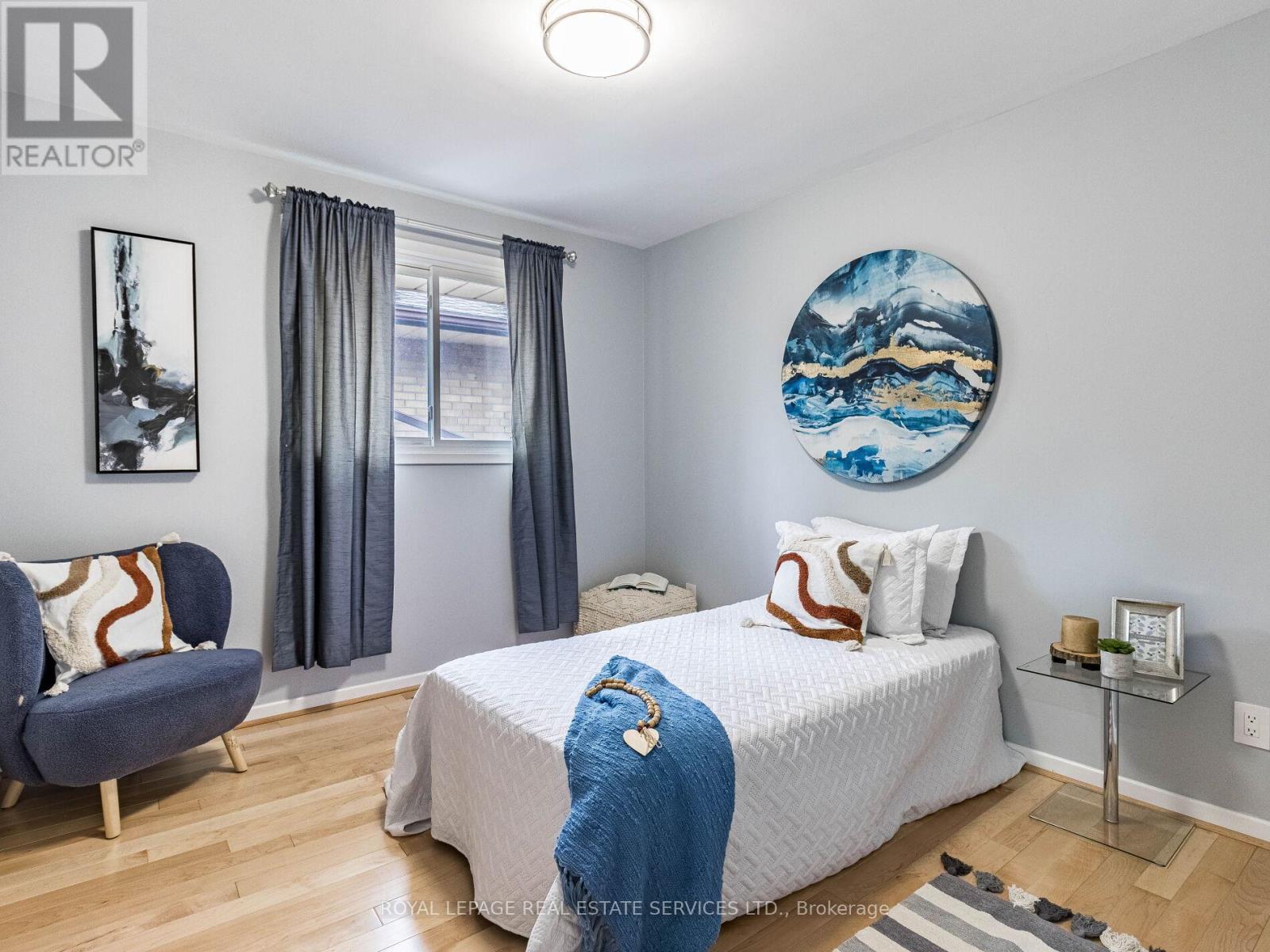 












UPPER - 231 ELIZABETH STREET S

,
Brampton,




Ontario
L6Y1S2

