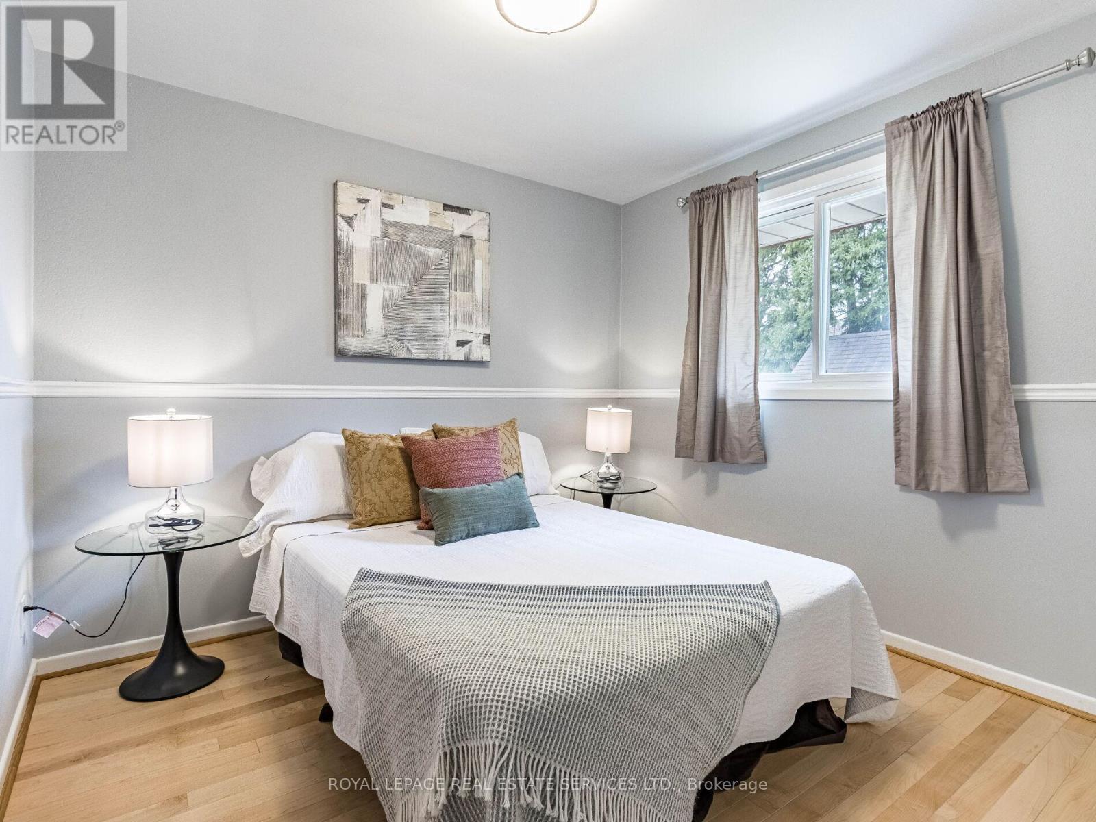 












UPPER - 231 ELIZABETH STREET S

,
Brampton,




Ontario
L6Y1S2

