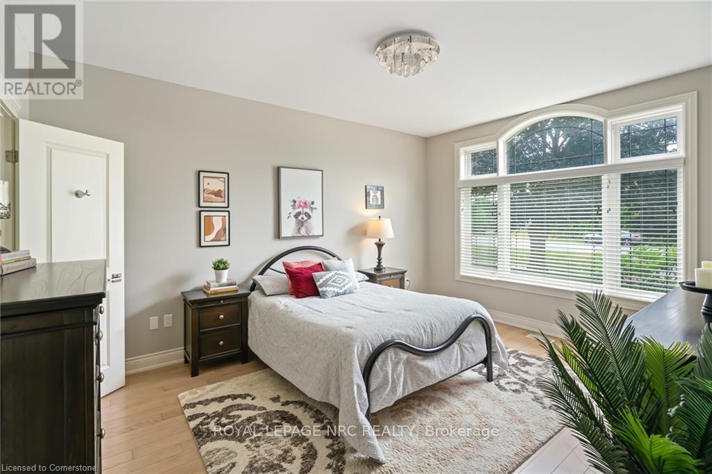 












48 CASABLANCA BOULEVARD S

,
Grimsby,




Ontario
L3M3Z2

