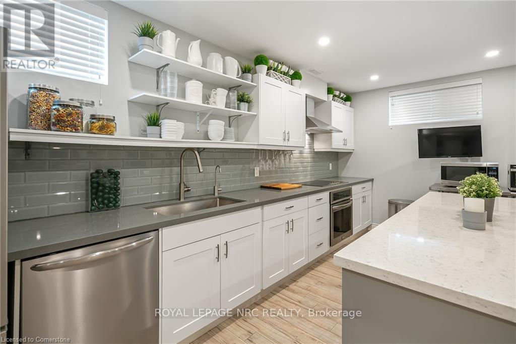 












48 CASABLANCA BOULEVARD S

,
Grimsby,




Ontario
L3M3Z2


