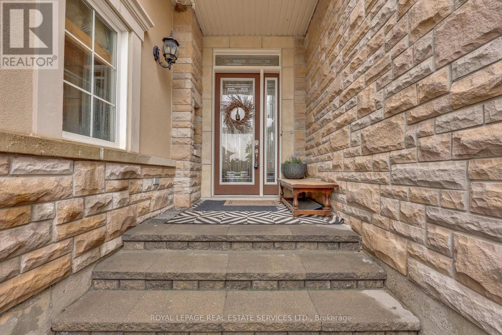 












25 - 485 PRINGLE AVENUE

,
Milton,




Ontario
L9T8A9

