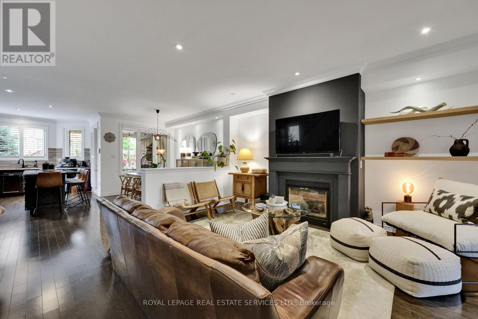 












25 - 485 PRINGLE AVENUE

,
Milton,




Ontario
L9T8A9


