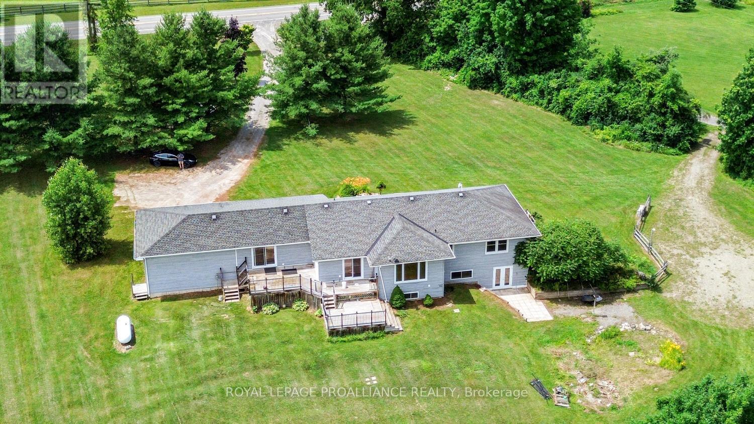 












7079 COUNTY ROAD 44 ROAD

,
Edwardsburgh/Cardinal,




Ontario
K0E1X0

