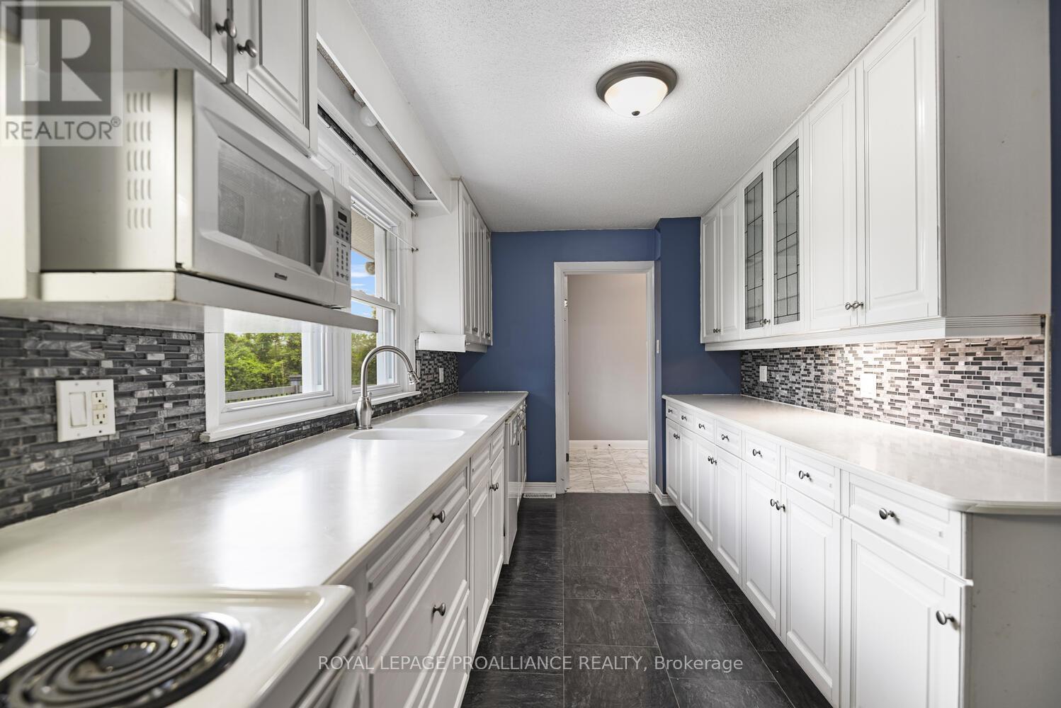 












7079 COUNTY ROAD 44 ROAD

,
Edwardsburgh/Cardinal,




Ontario
K0E1X0

