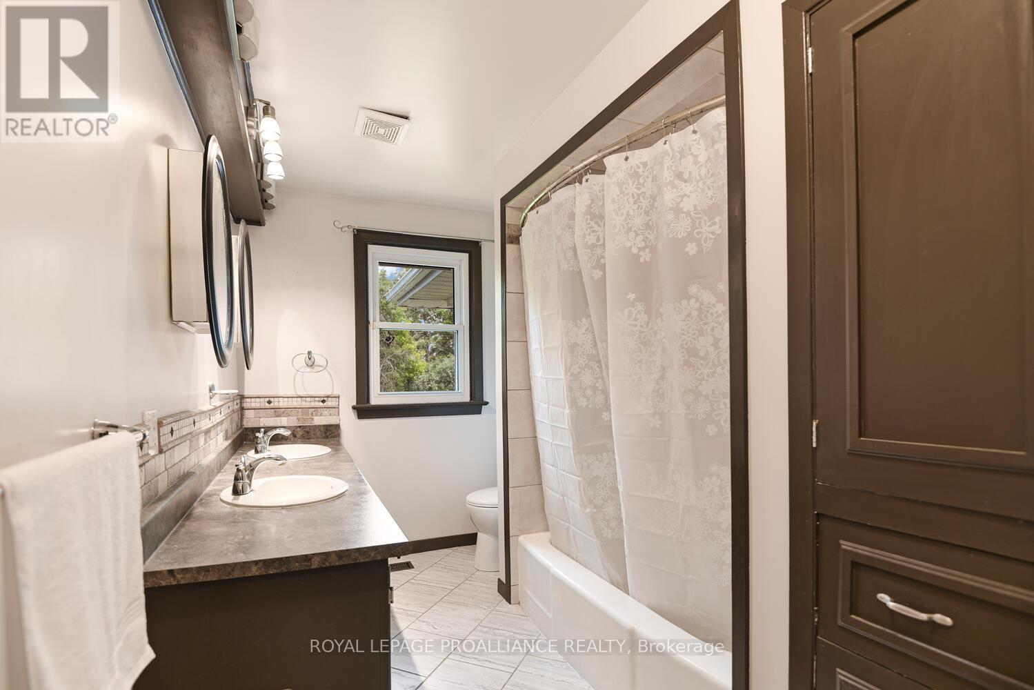 












7079 COUNTY ROAD 44 ROAD

,
Edwardsburgh/Cardinal,




Ontario
K0E1X0

