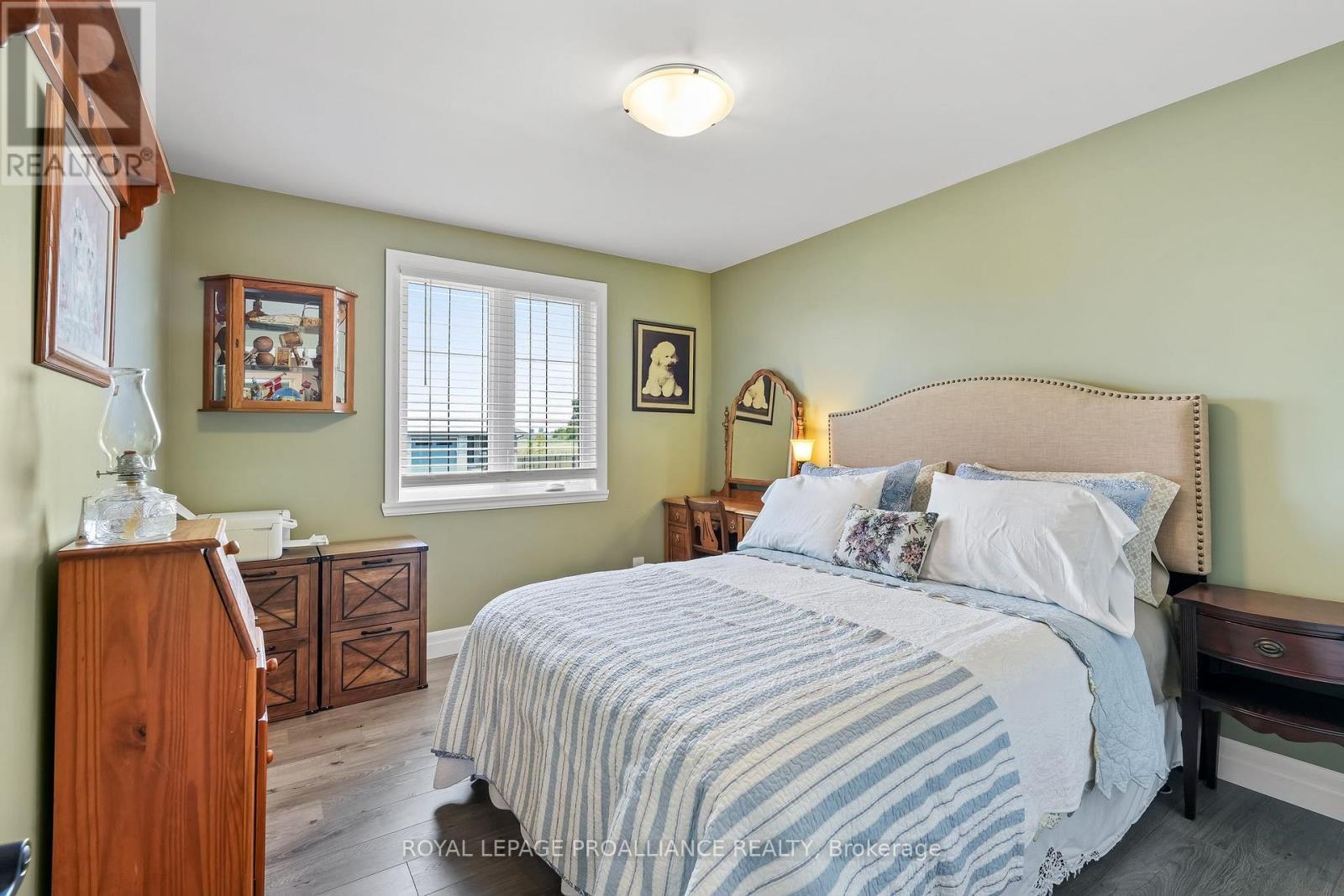 












25 CEDAR PARK CRESCENT

,
Quinte West (Murray Ward),




Ontario
K8V0J1

