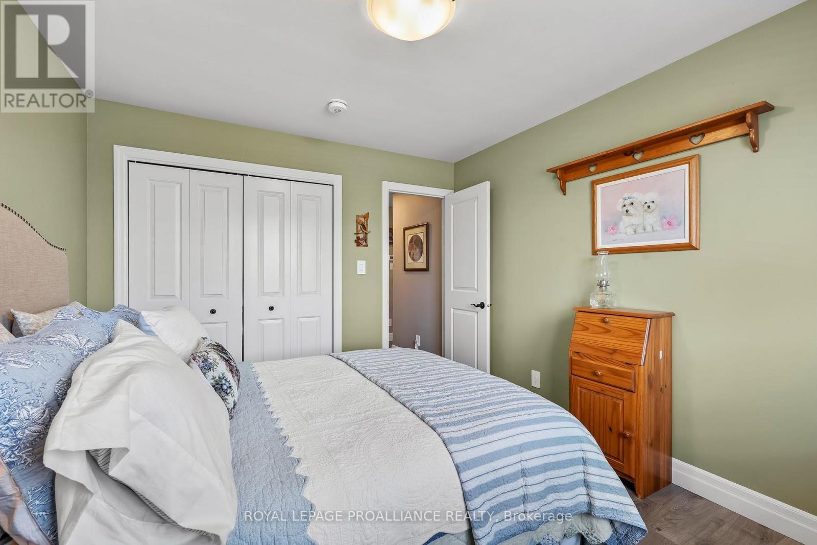 












25 CEDAR PARK CRESCENT

,
Quinte West (Murray Ward),




Ontario
K8V0J1

