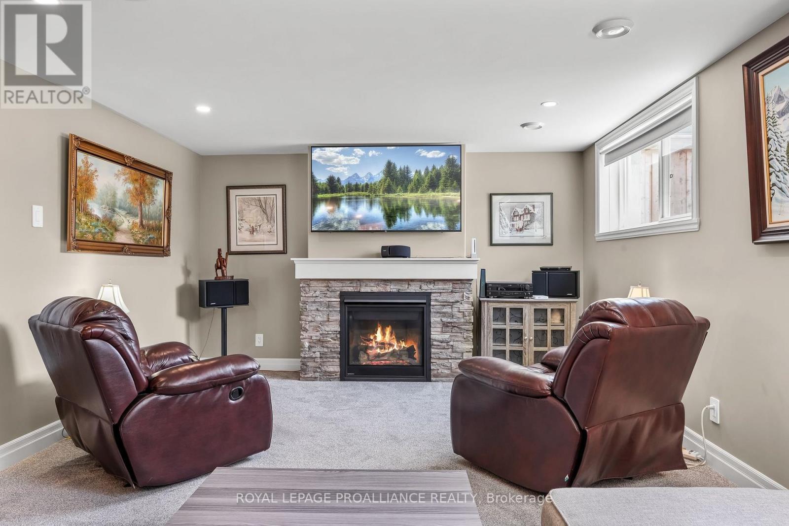 












25 CEDAR PARK CRESCENT

,
Quinte West (Murray Ward),




Ontario
K8V0J1

